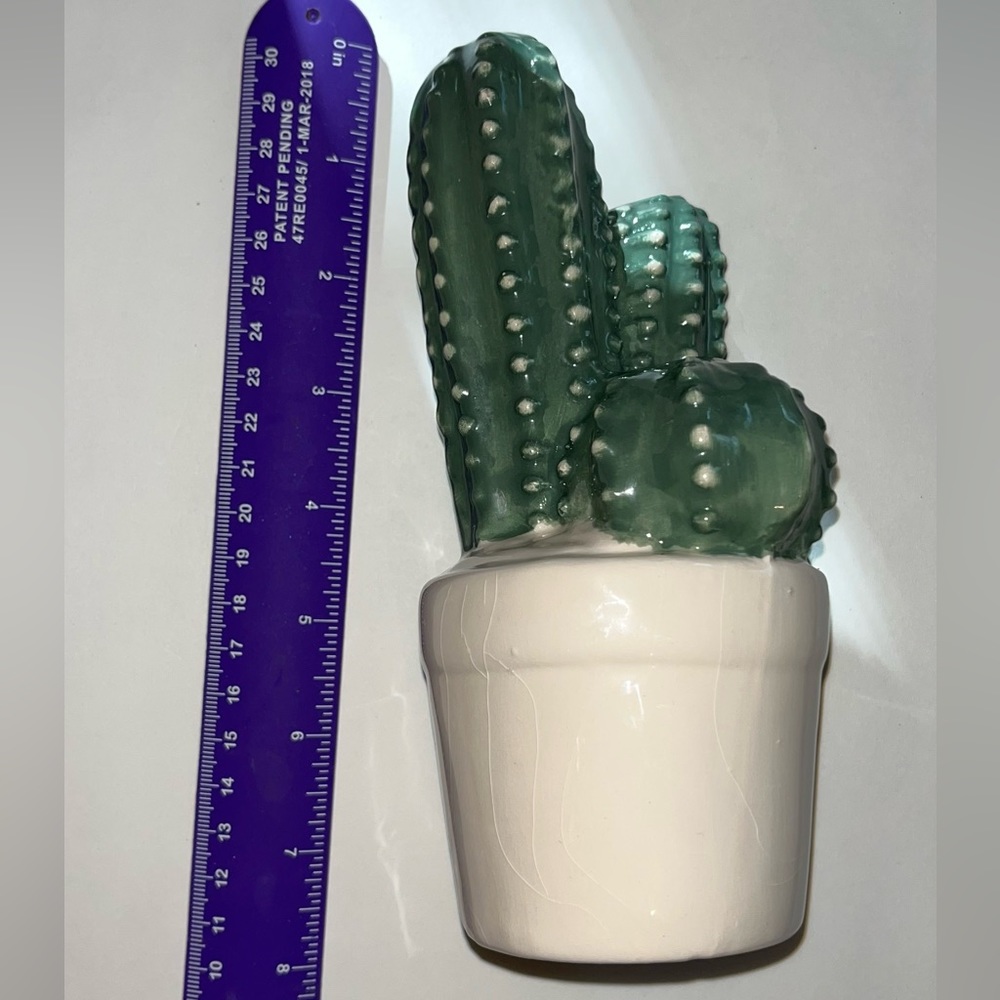 CACTUS IN WHITE VASE  GREEN CACTUS  CERAMIC 7 3/4” x 4”